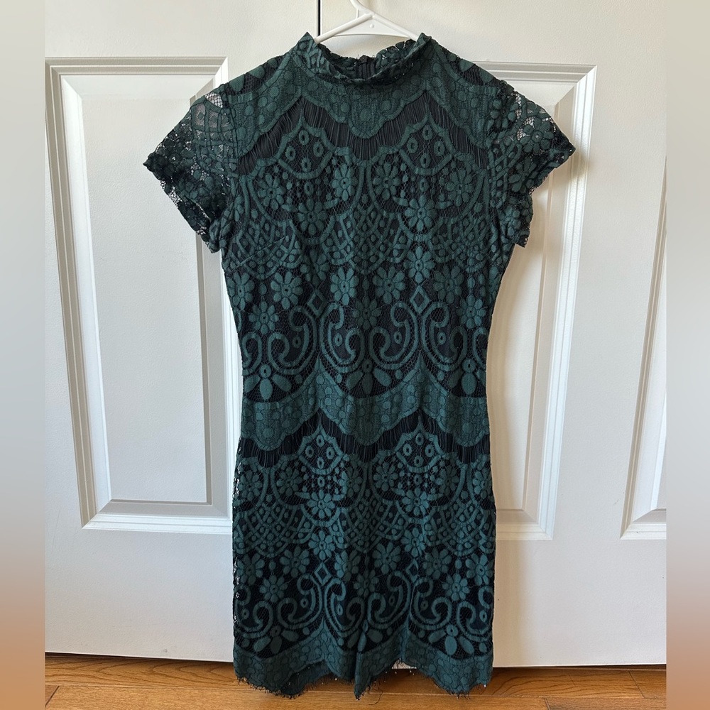 Emerald green, lace bodycon dress